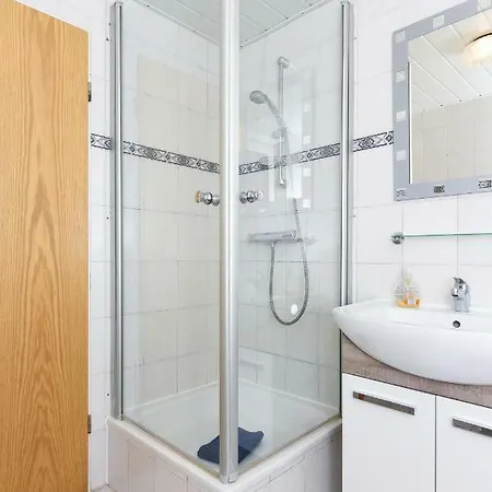 Haus Hafeneck - Hafennaehe - Poolnutzung - Garten - Tischtennis Apartament *