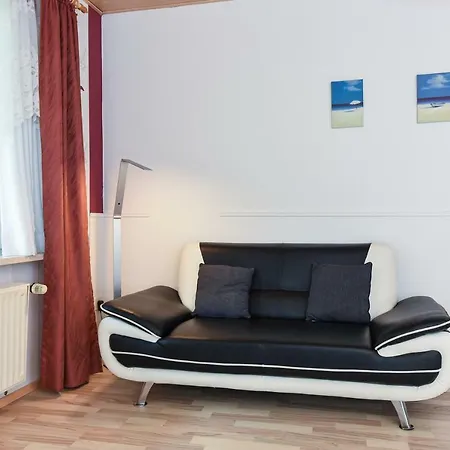 Haus Hafeneck - Hafennaehe - Poolnutzung - Garten - Tischtennis Appartement Bensersiel