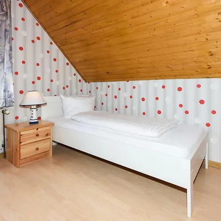 Haus Hafeneck - Hafennaehe - Poolnutzung - Garten - Tischtennis Apartament *