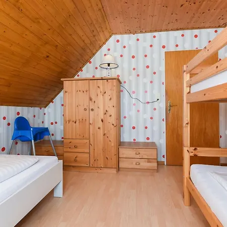 Haus Hafeneck - Hafennaehe - Poolnutzung - Garten - Tischtennis Appartement