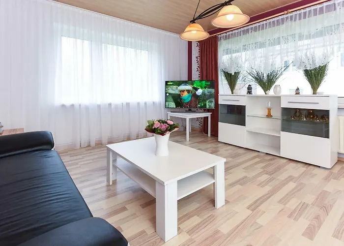 公寓 Haus Hafeneck - Hafennaehe - Poolnutzung - Garten - Tischtennis 贝塞尔